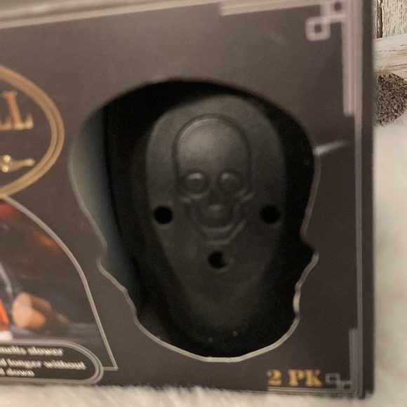 Cocktail Skull Ice Molds - Picture 2 of 9
